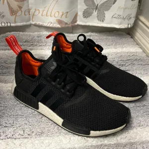 Adidas The 3 Stripes Men’s Runner Bkack Sneakers Size 10