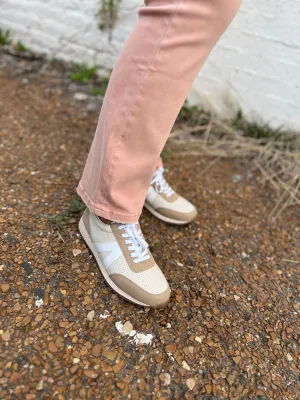 Amazing Future Sneaker
