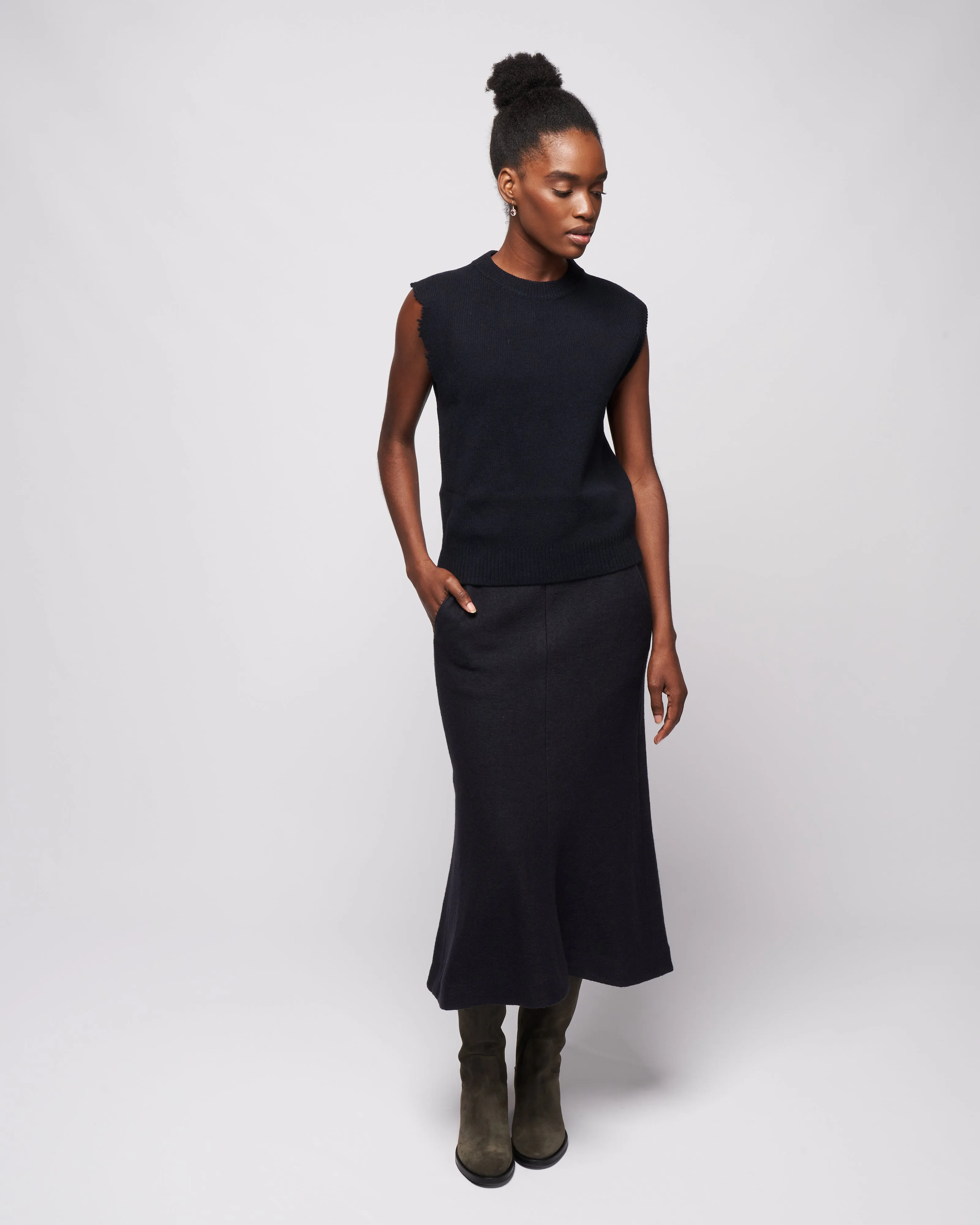 anna merino wool distressed vest - dark navy