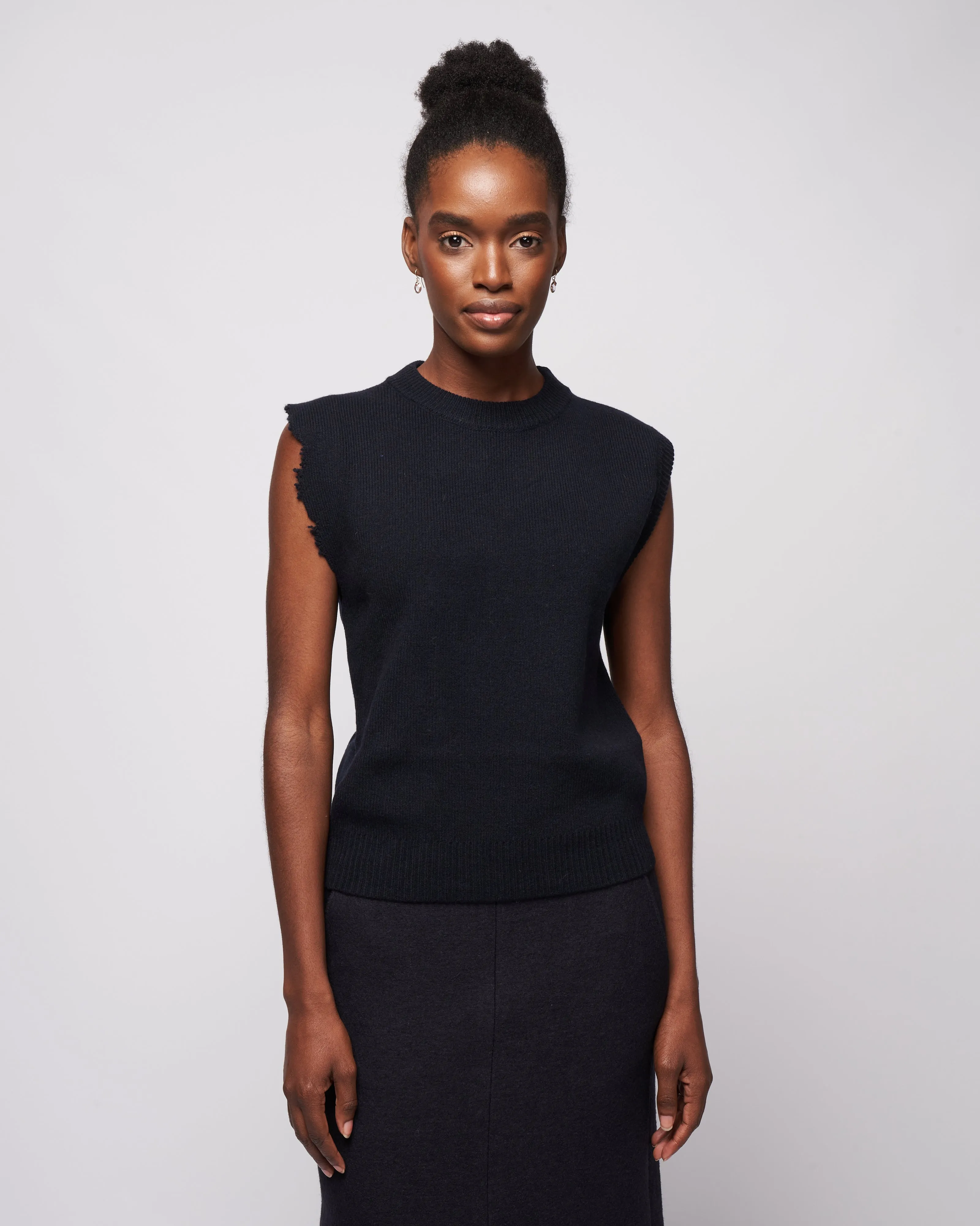 anna merino wool distressed vest - dark navy