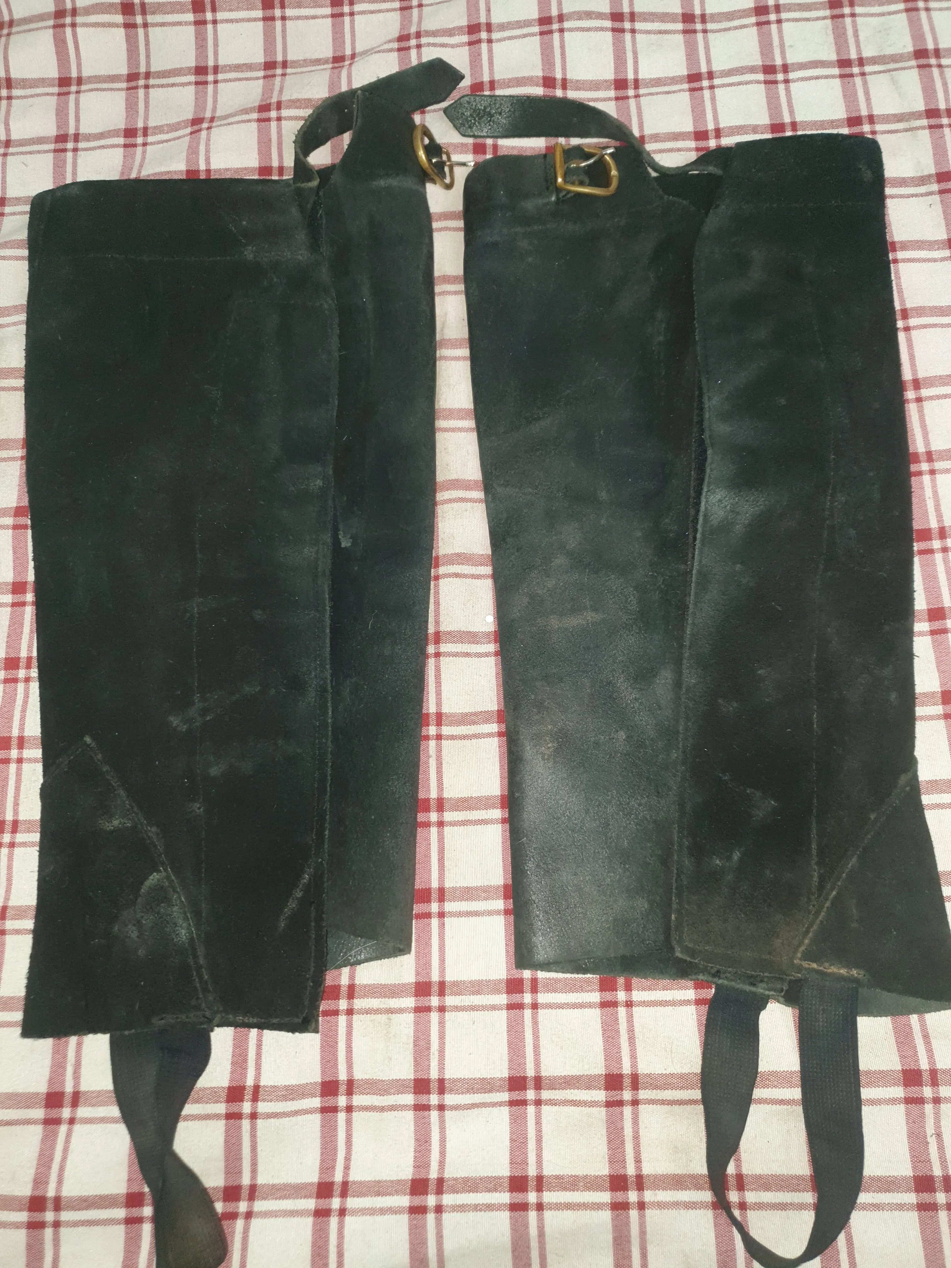 Black suede chaps size S  🟢