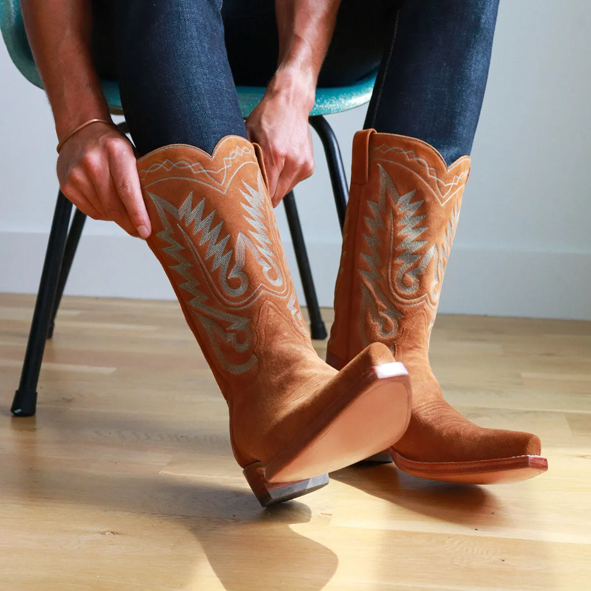 Cinnamon Suede with Bison Counter