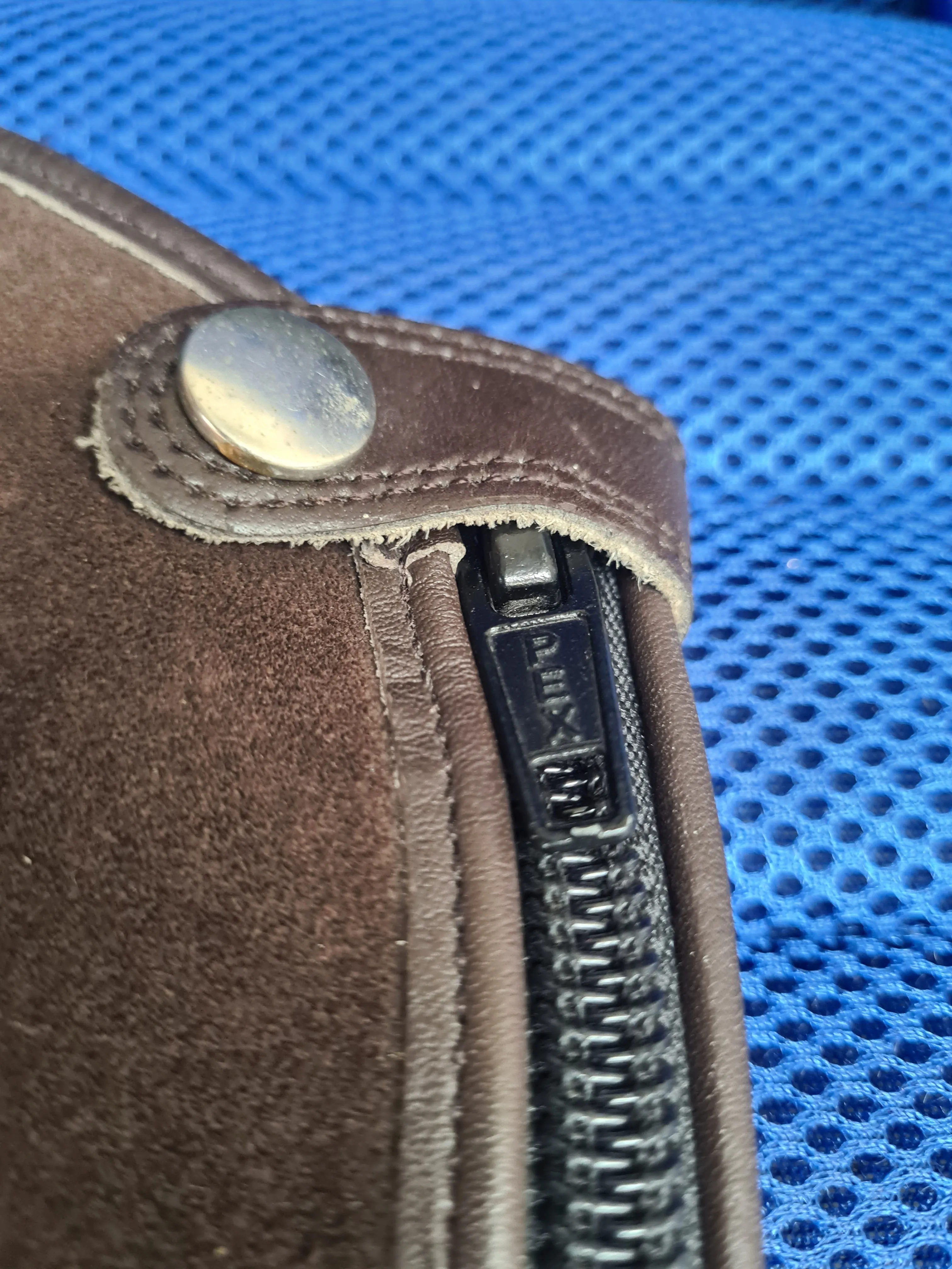 E Q vvs leather chaps brown ✅️