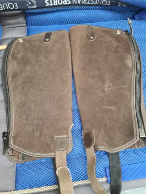 E Q vvs leather chaps brown ✅️