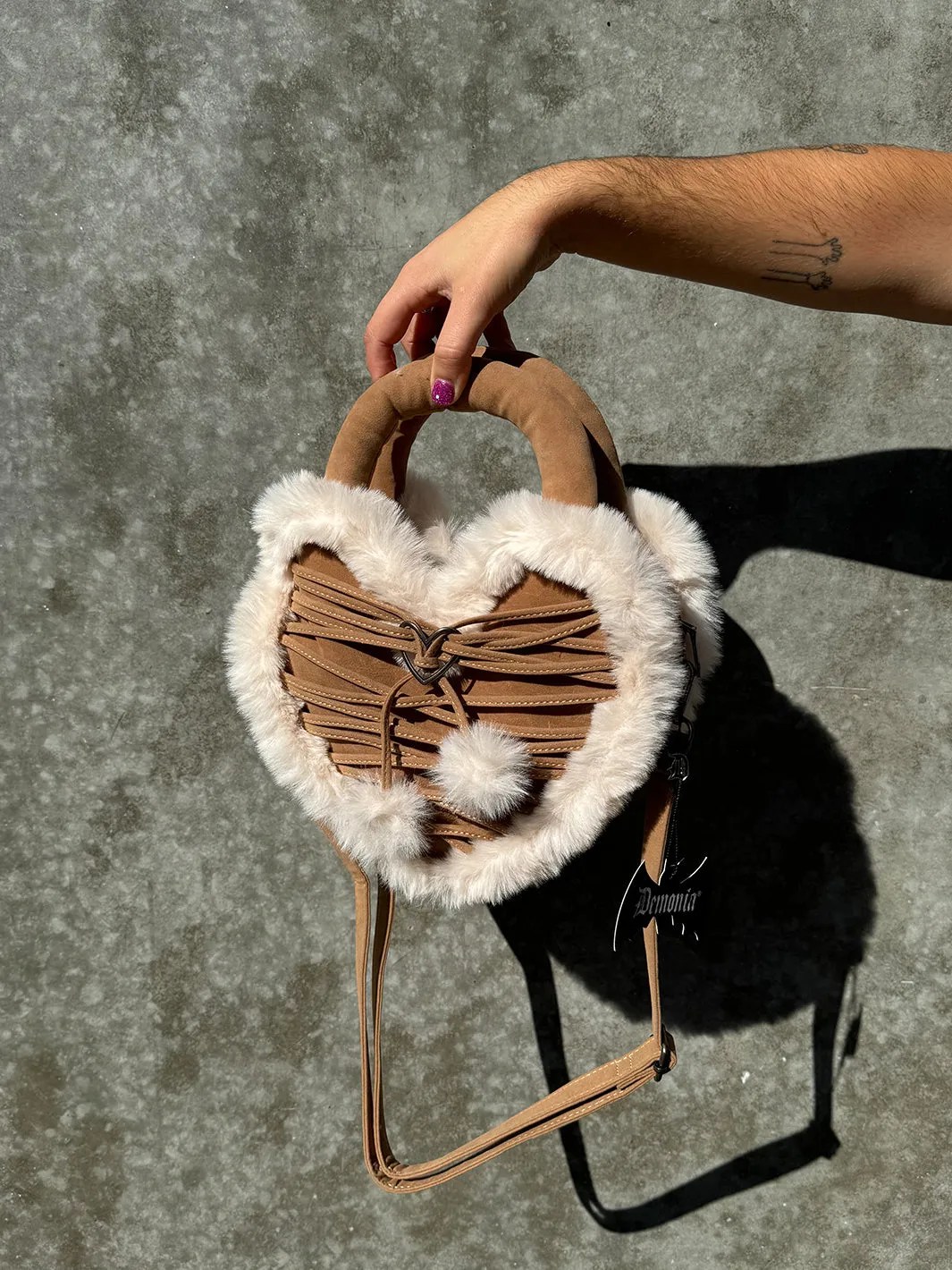 FAUX HEART SHAPED PURSE - CAMEL