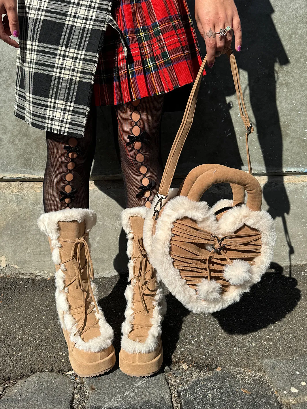 FAUX HEART SHAPED PURSE - CAMEL