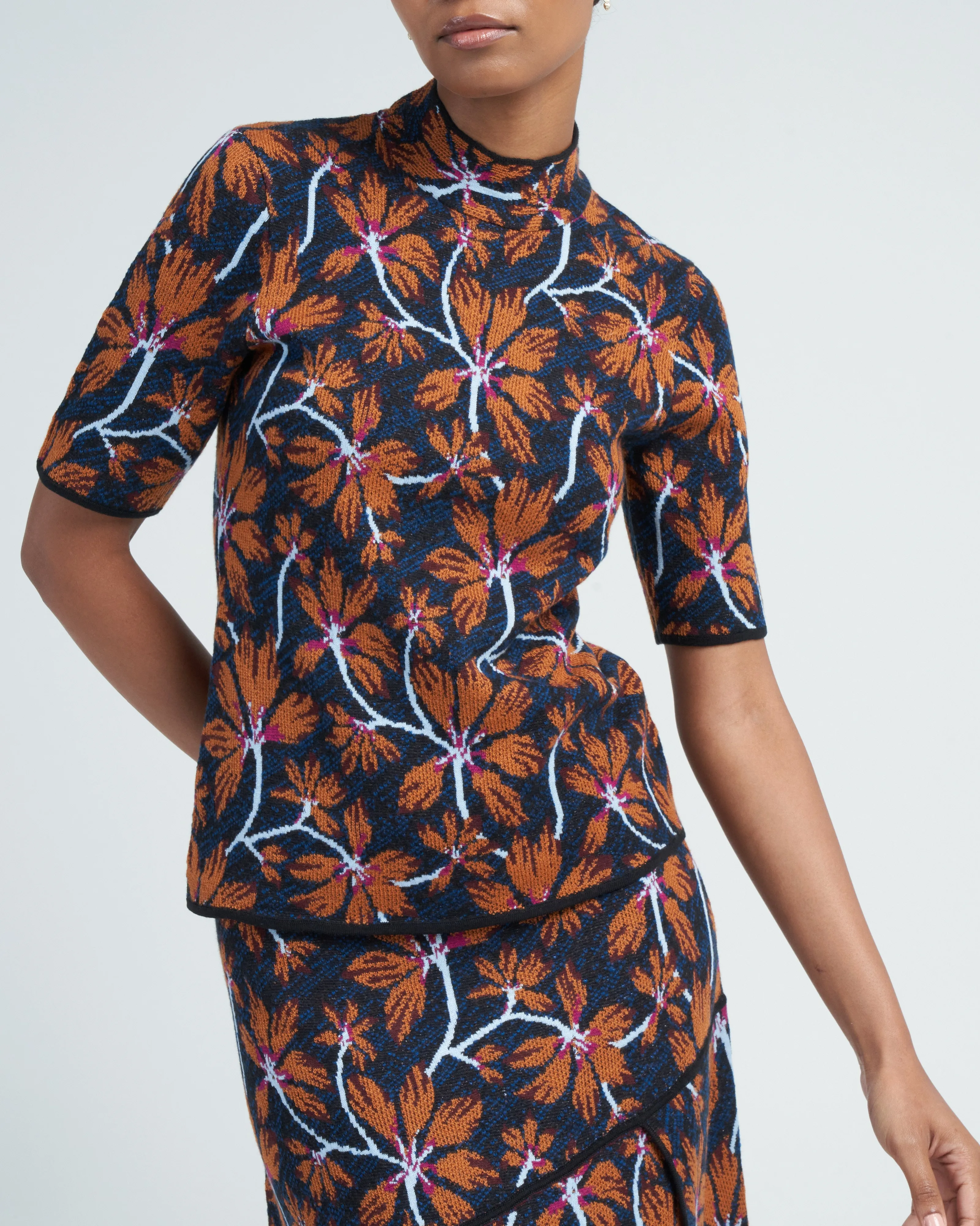 flora top - bellflower