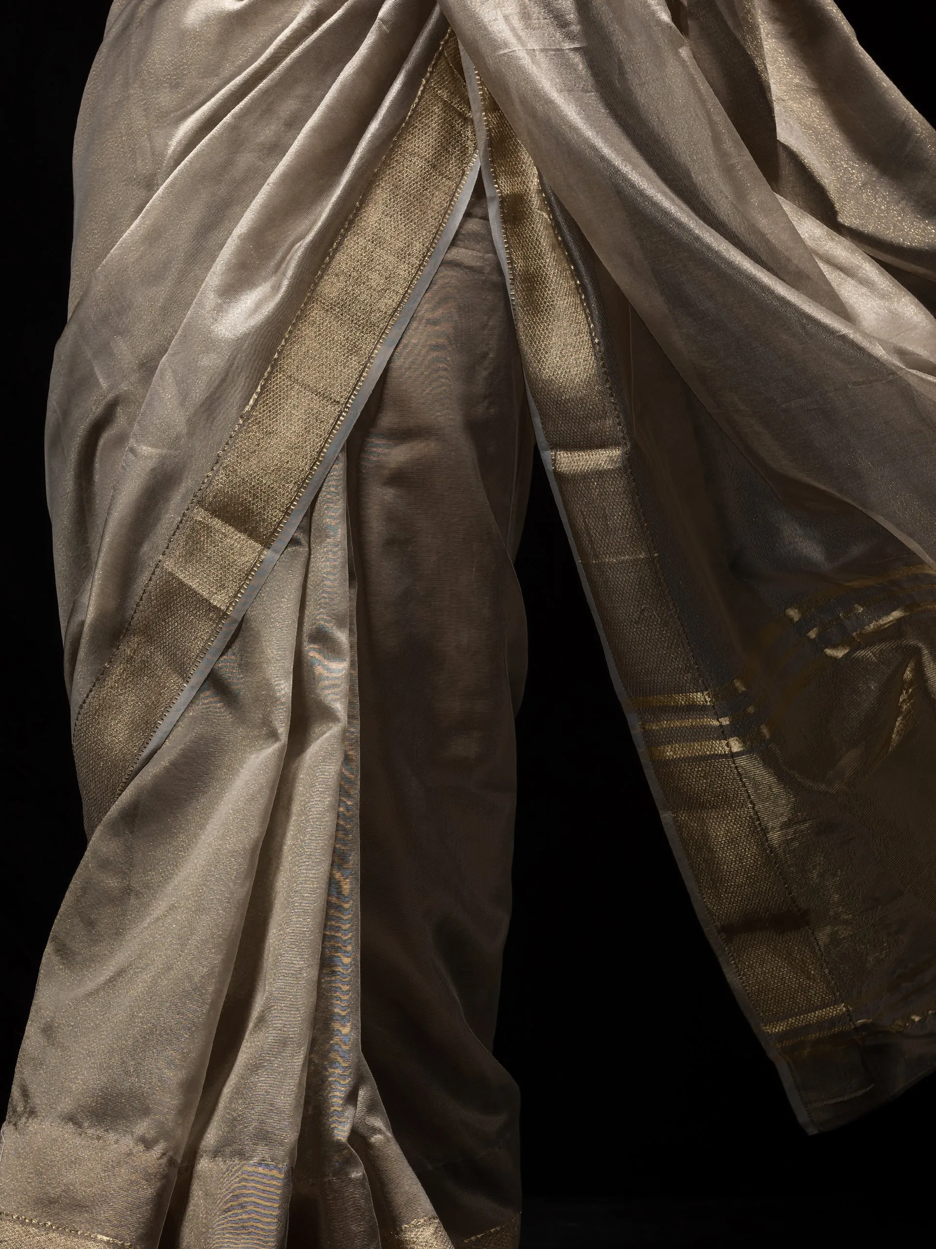 Grey Gold Metallic Soft Fabric Saree with Blouse Fabric