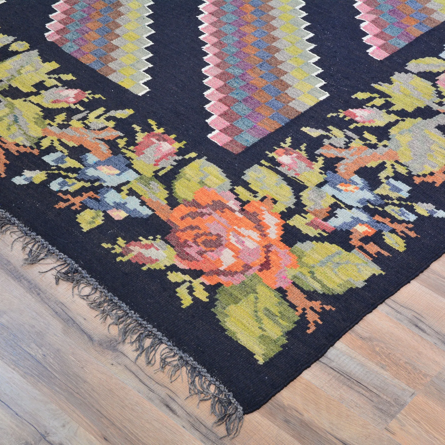Hand-Woven Reversible Bessarabian Maldivian Kilim Handmade Rug (Size 6.7 X 11.6) Cwral-10170