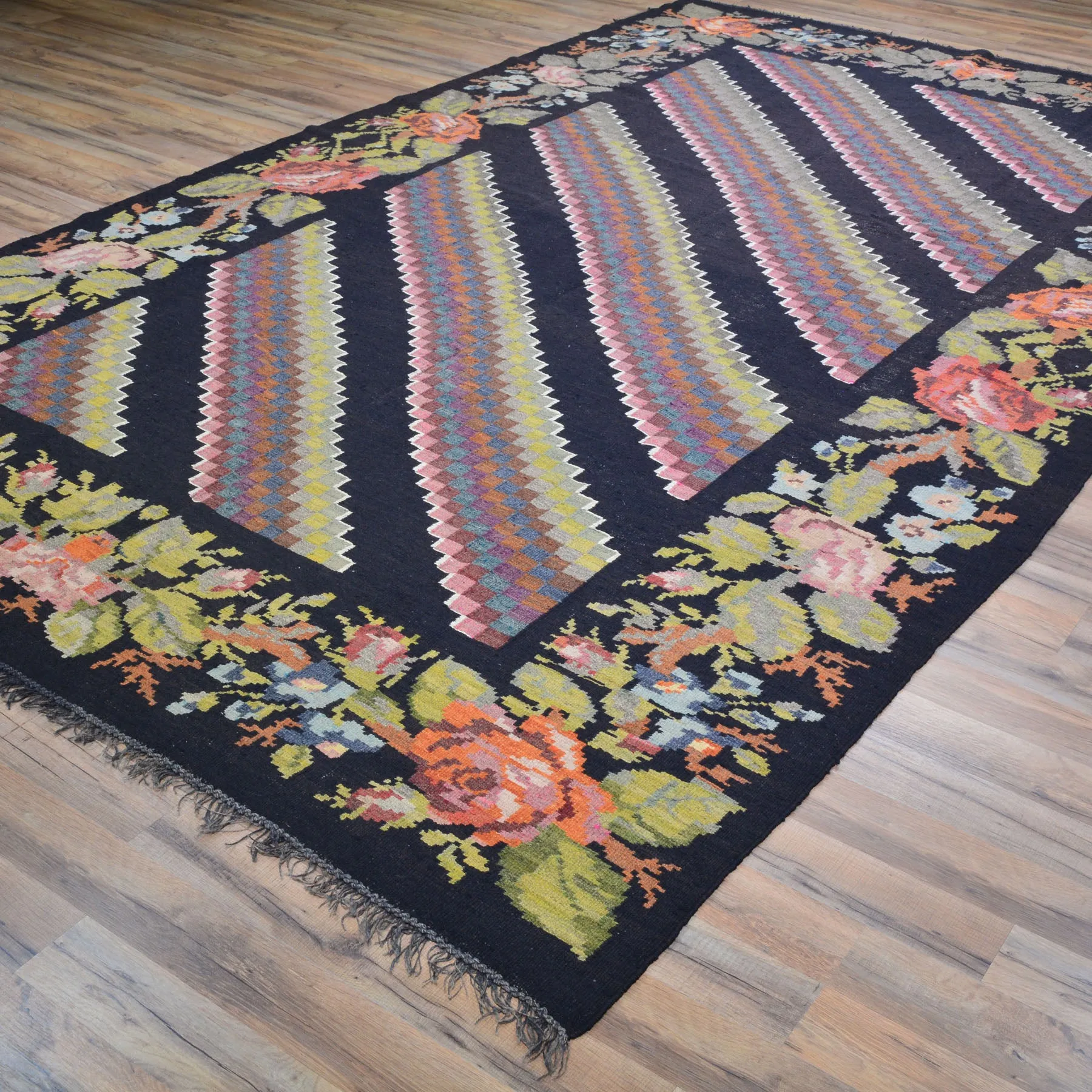 Hand-Woven Reversible Bessarabian Maldivian Kilim Handmade Rug (Size 6.7 X 11.6) Cwral-10170