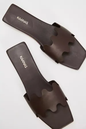 Mallawi Wavy Square Toe  Slide in Chocolate