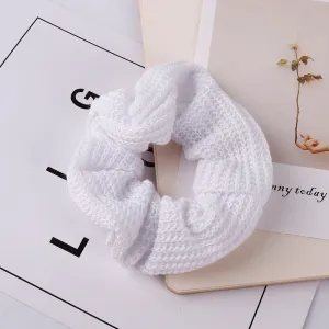soild-white-srunchies-jlts0423