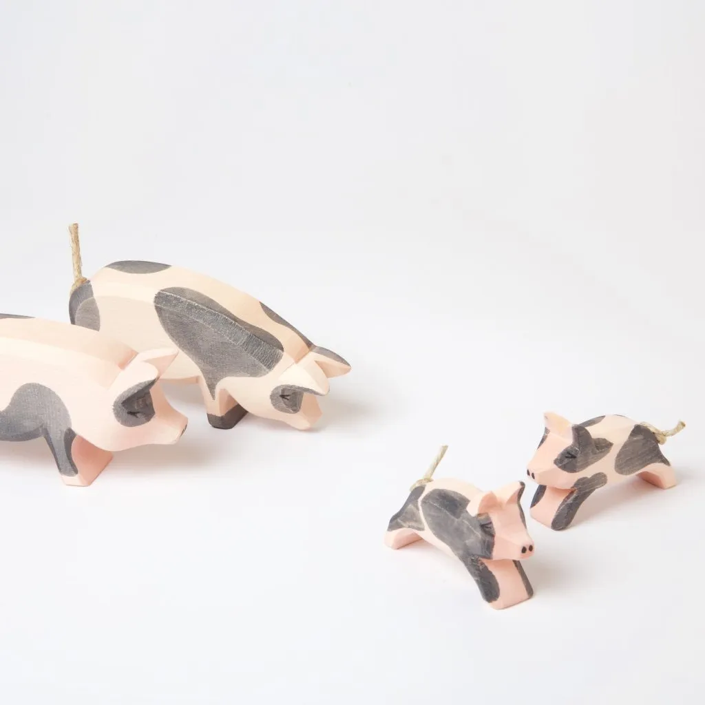 Spotted Pig Family