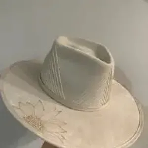 SUNFLOWER SUEDE HAT