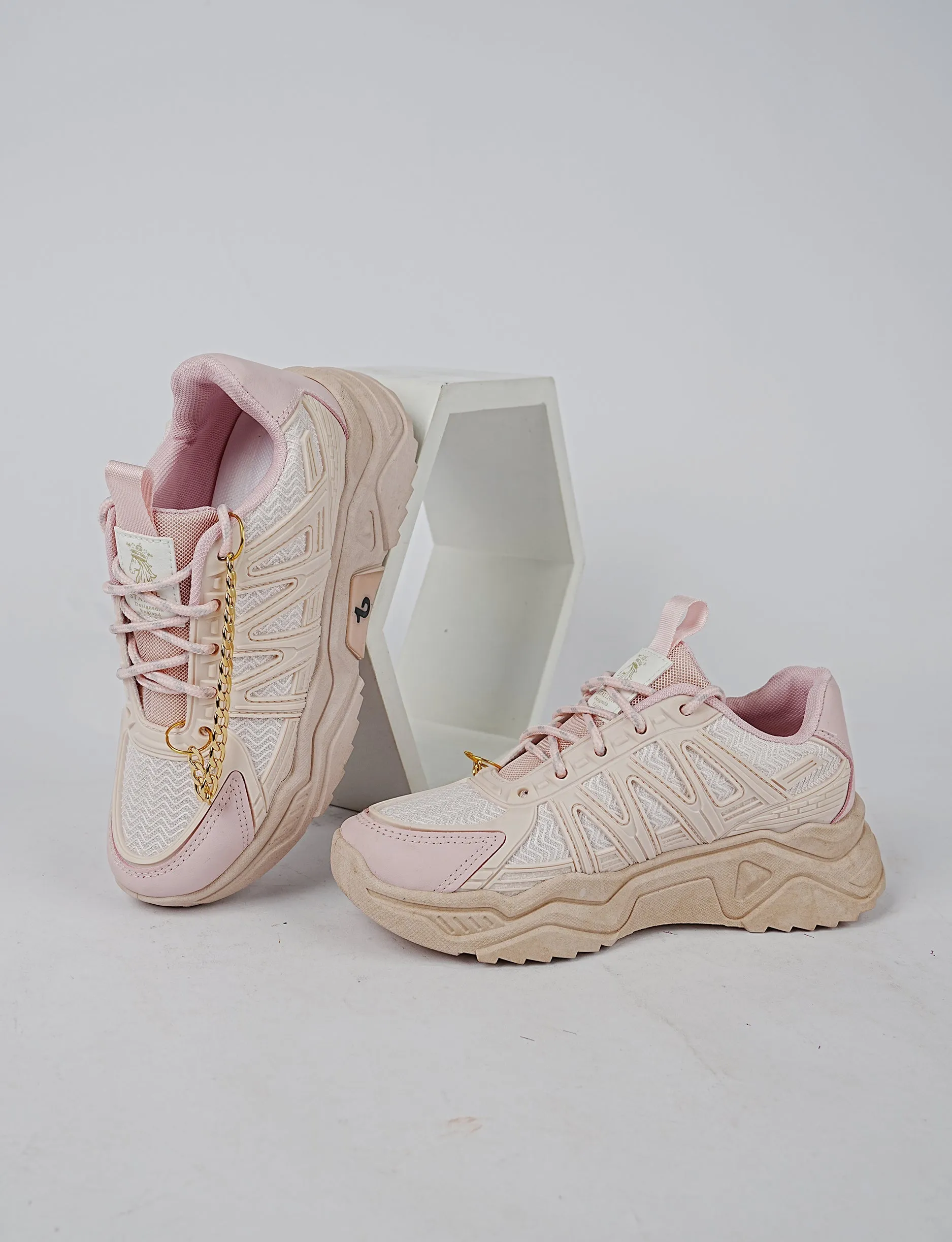 Women Blossom Trail Sneakers